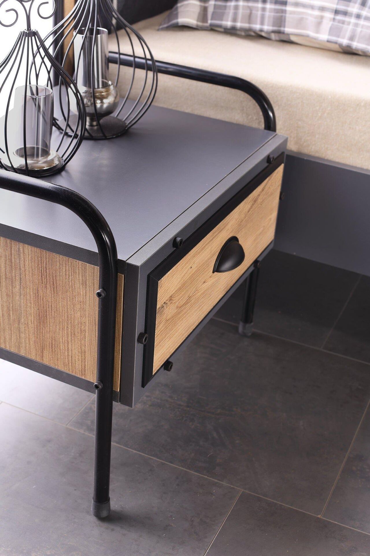 Vze Kanton Genç Komodin