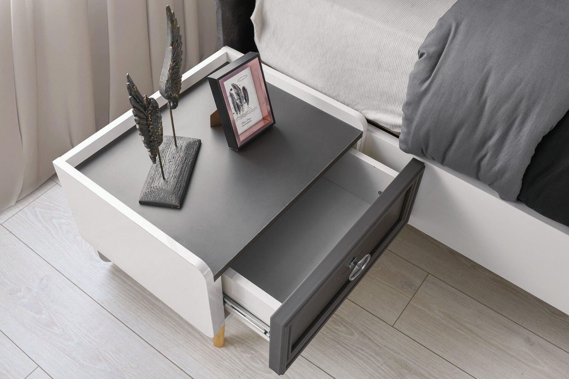 Vze Retro Genç Komodin