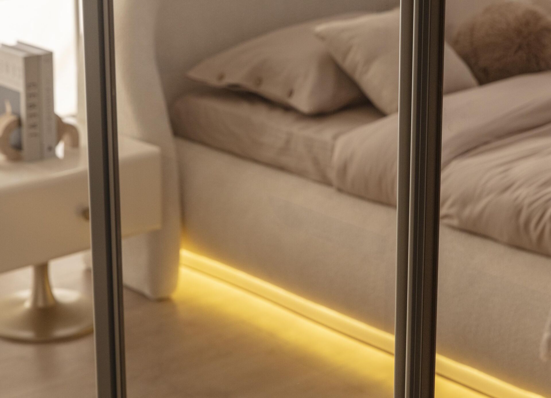 Dmx Marsel Dolap (3 Kapısı Aynalı)