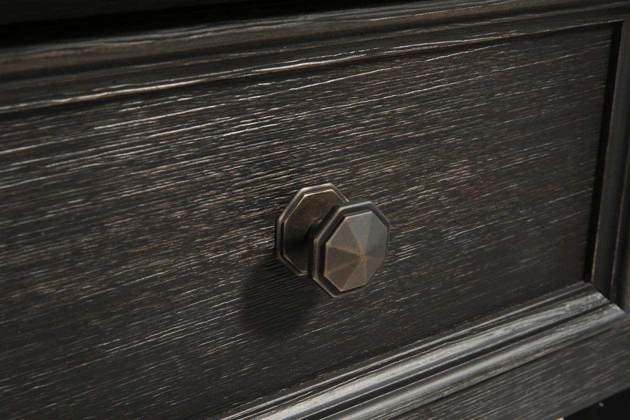 Ashley T736-3 Tyler Creek Yan Sehpa