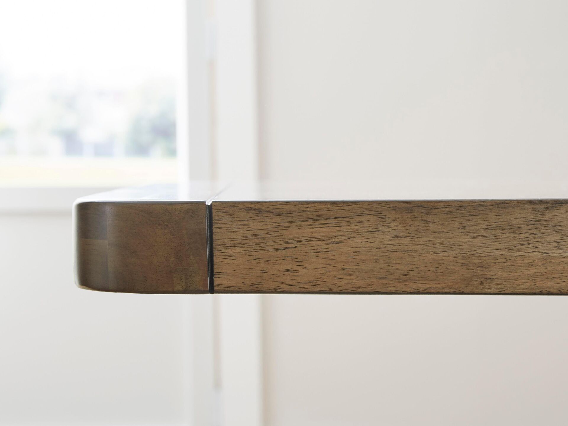 Ashley D974-35 Cabalynn Yemek Genişletilebilir Masa