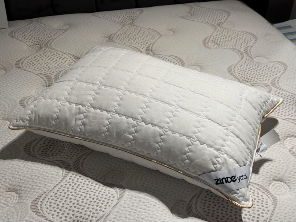 Zinde Yün Yastık 50*70 Saten Tek Biye