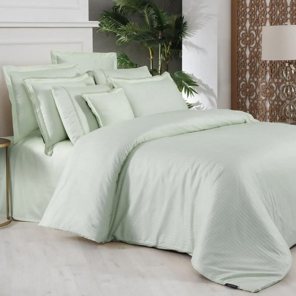 Sarev Jacquard Stripe Saten Nevresim Takımı Çift Kişilik Yeşil