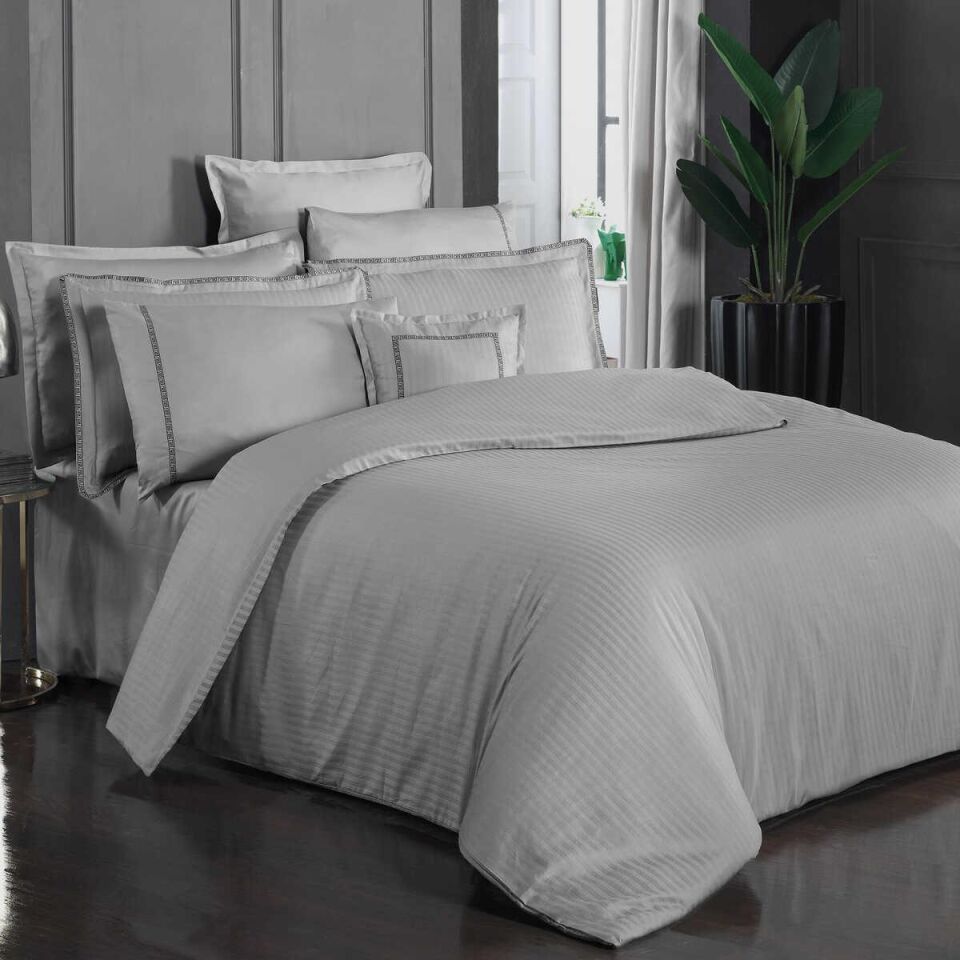 Sarev Jacquard Stripe Saten Nevresim Takımı Çift Kişilik Gri
