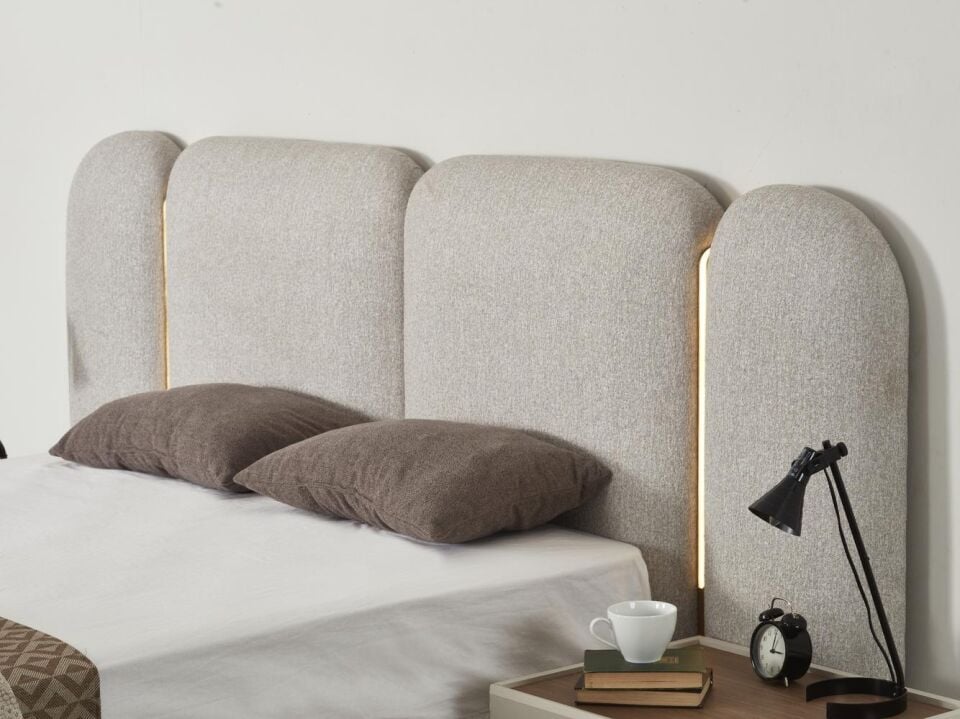 Arn Larina Karyola Başlığı